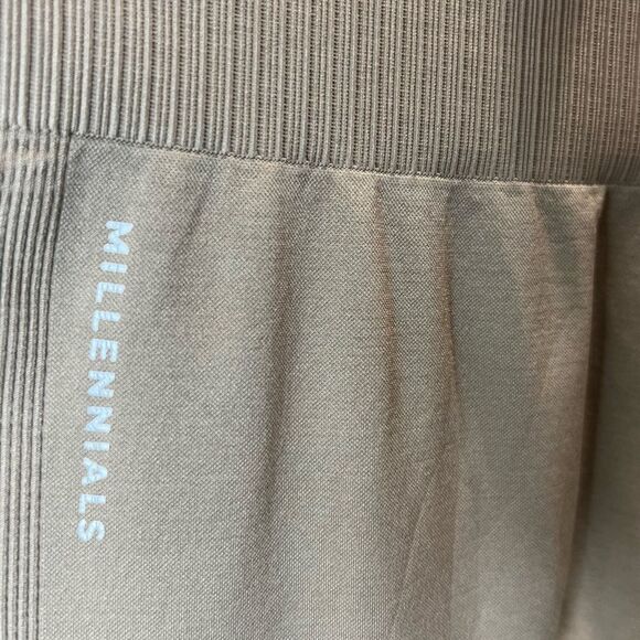 Mono B Seamless Tan Leggings Millennials Size Medium - Picture 4 of 13